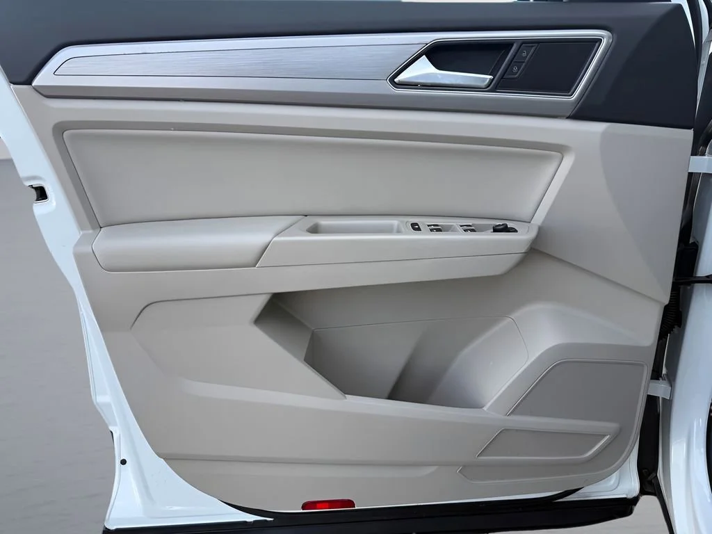 Used 2019  Volkswagen 3.6L V6 SE image 9