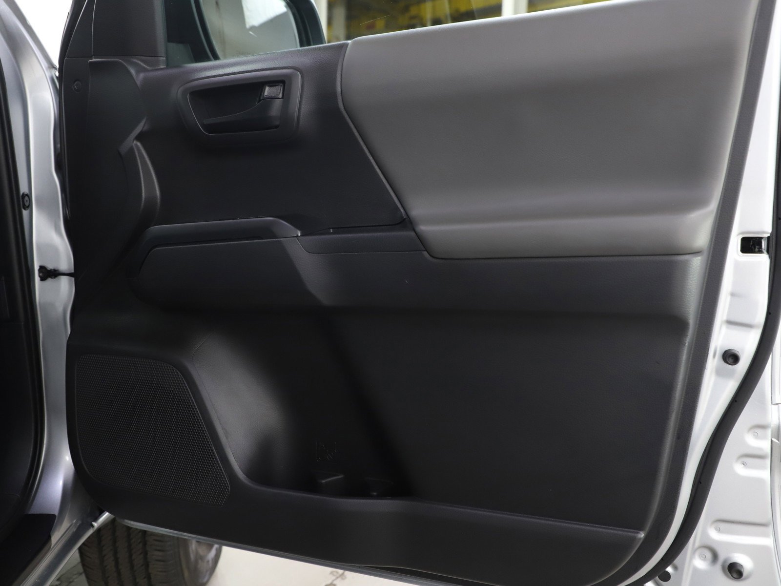 2023 Toyota Tacoma SR - Photo 9