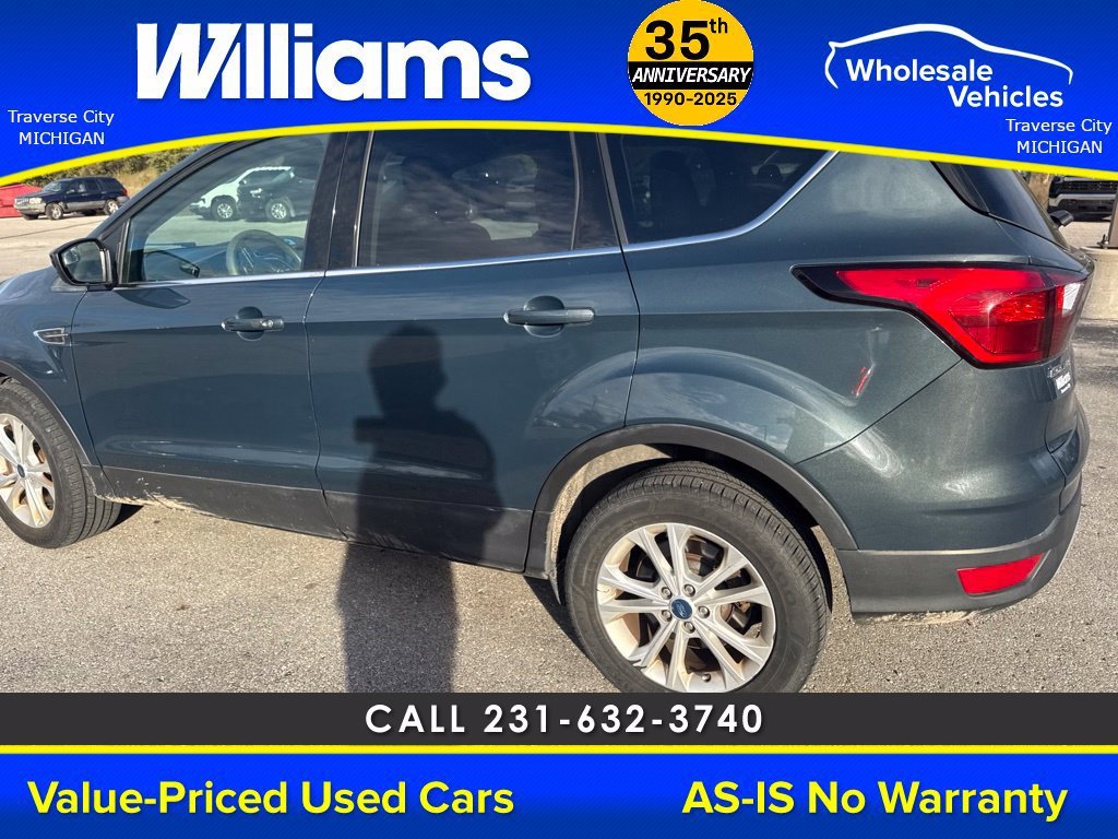 Used 2019  Ford SE image 24