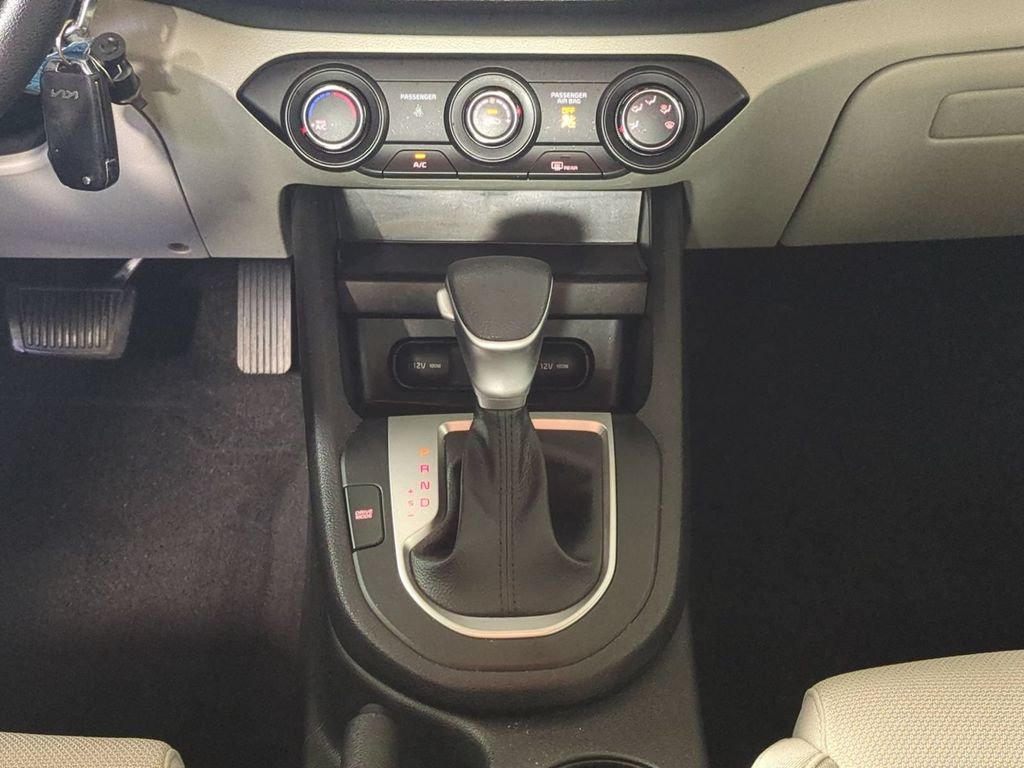 2023 Kia Forte LXS - Photo 19