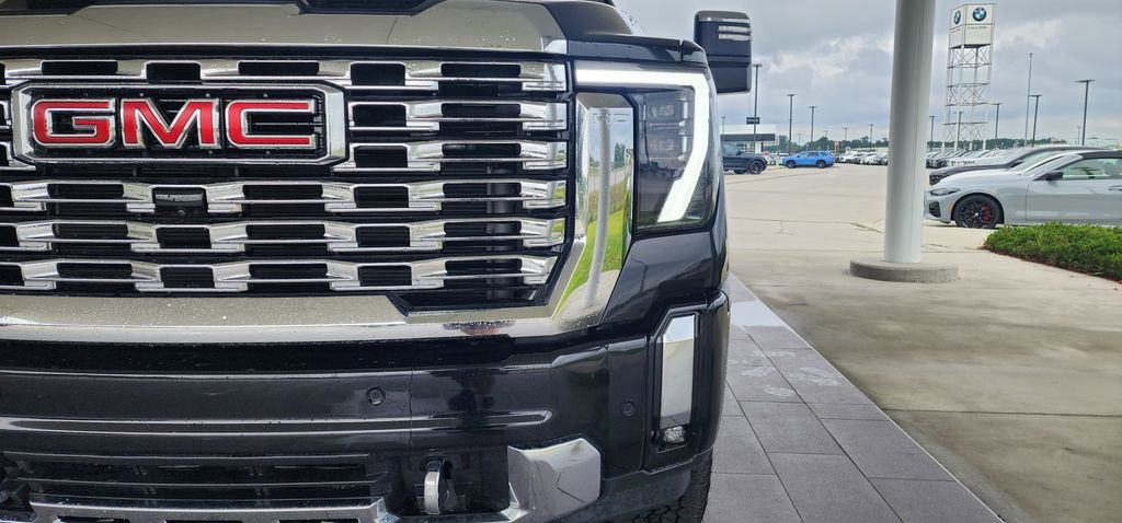 2024 GMC Sierra 4WD Crew Cab Standard Box Denali's photo