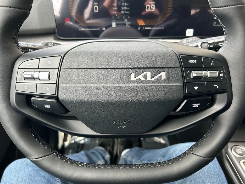 New 2026 Fusion Black Kia LX image 24