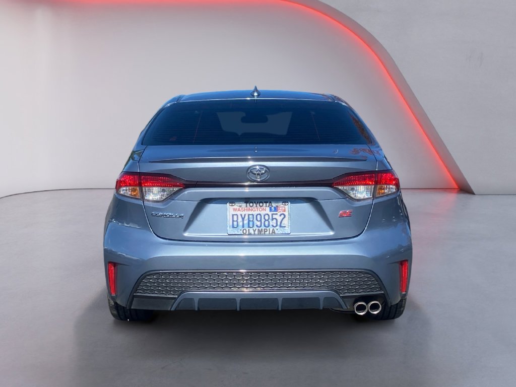 Used 2021  Toyota SE image 5