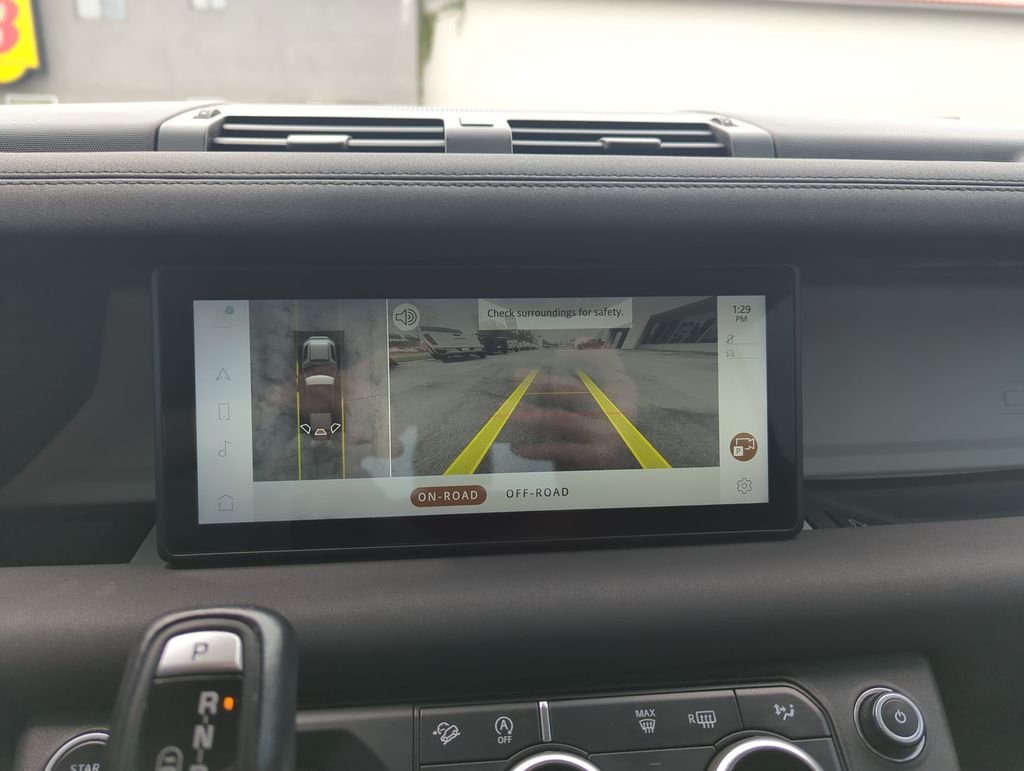 Used 2022  Land Rover S image 25