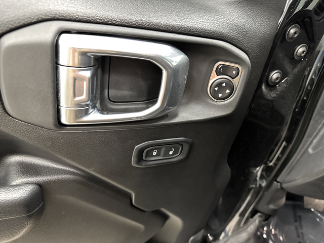 Used 2024 Black Clearcoat Jeep Rubicon image 29