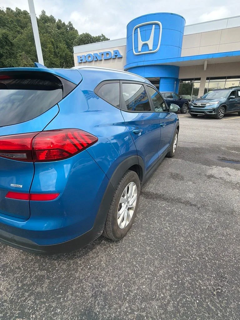 Used 2019 Blue Hyundai Value image 4