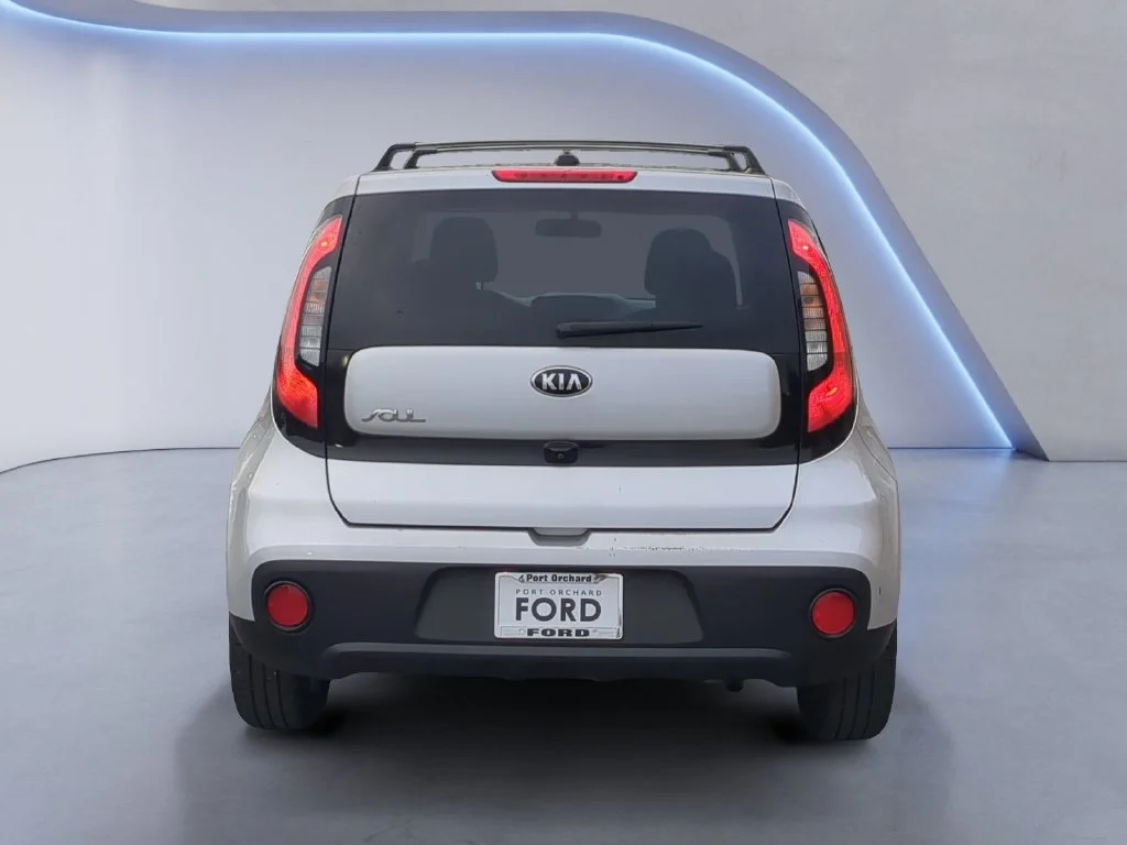 Used 2019 Silver Kia Base image 6