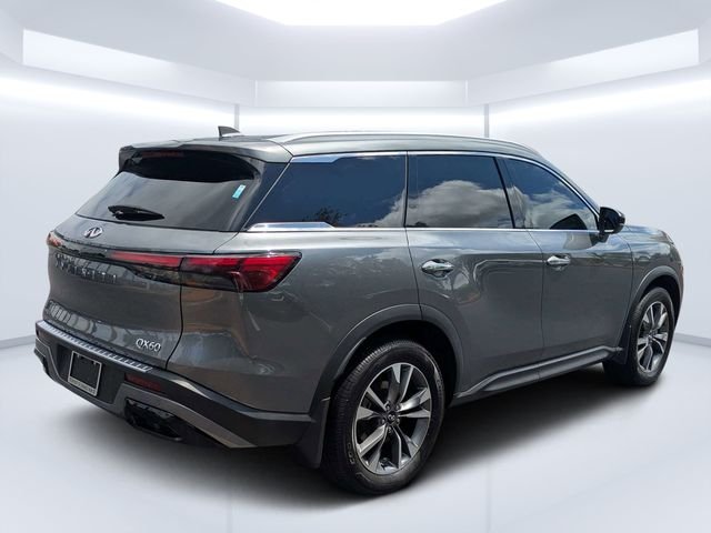 Certified Used 2024 Gray INFINITI LUXE image 3