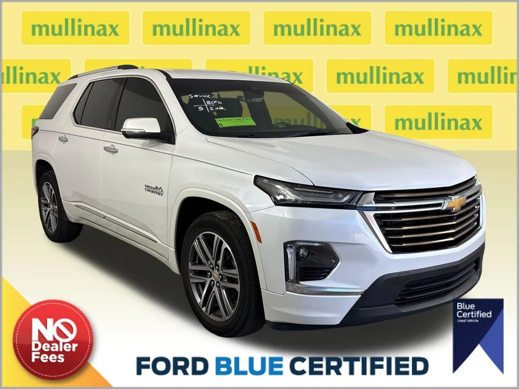 2023 Chevrolet Traverse FWD High Country's photo