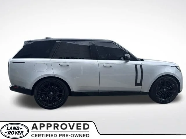 Certified Used 2024 Gray Land Rover SE image 5