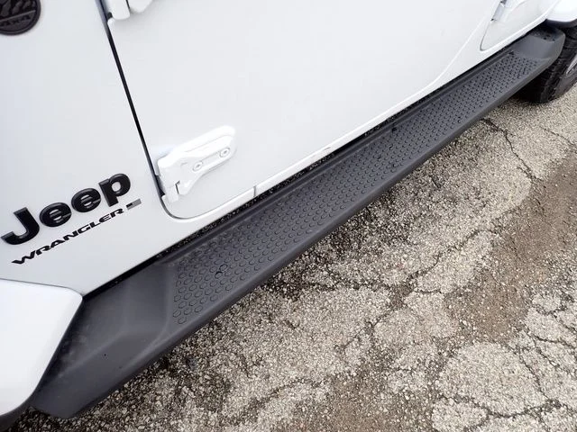 New 2026 White Jeep Sahara image 13