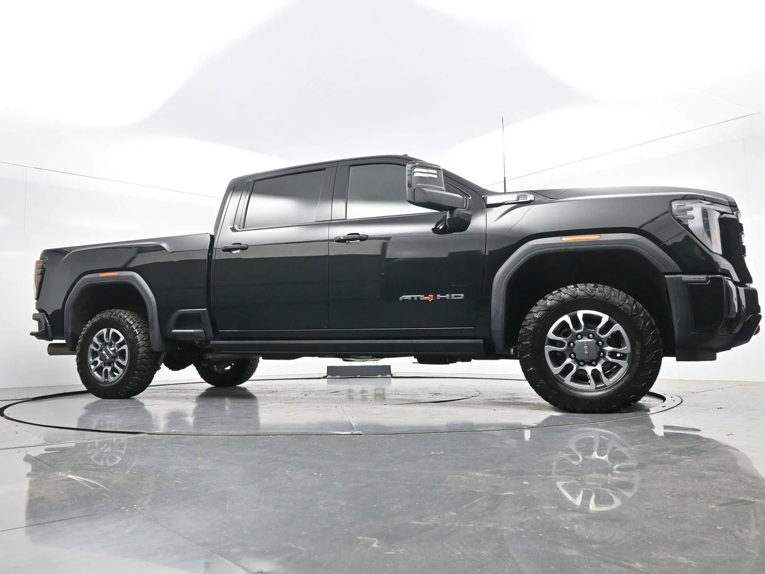 Used 2024 Onyx Black GMC AT4 image 46