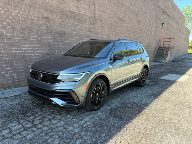 2022 Volkswagen Tiguan SE R-Line Black