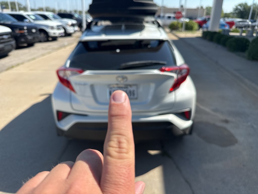 Used 2018 Blizzard Pearl Toyota XLE image 5