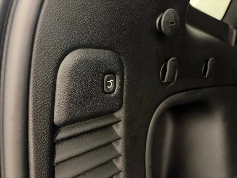 Used 2022 Black Jeep Limited image 10