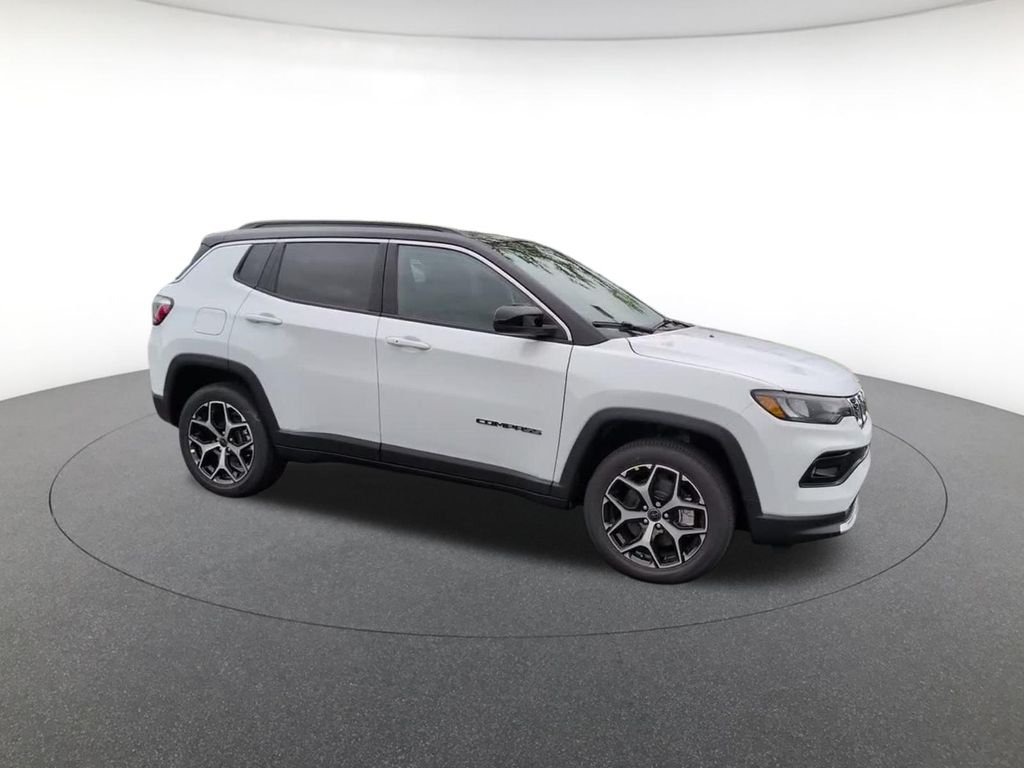 New 2026 Bright White Clear-Coat Exterior Paint Jeep Limited image 4