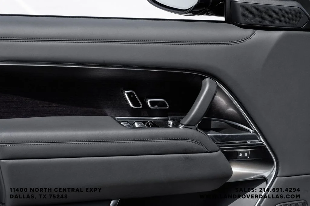 Used 2023 Black Land Rover Autobiography image 46