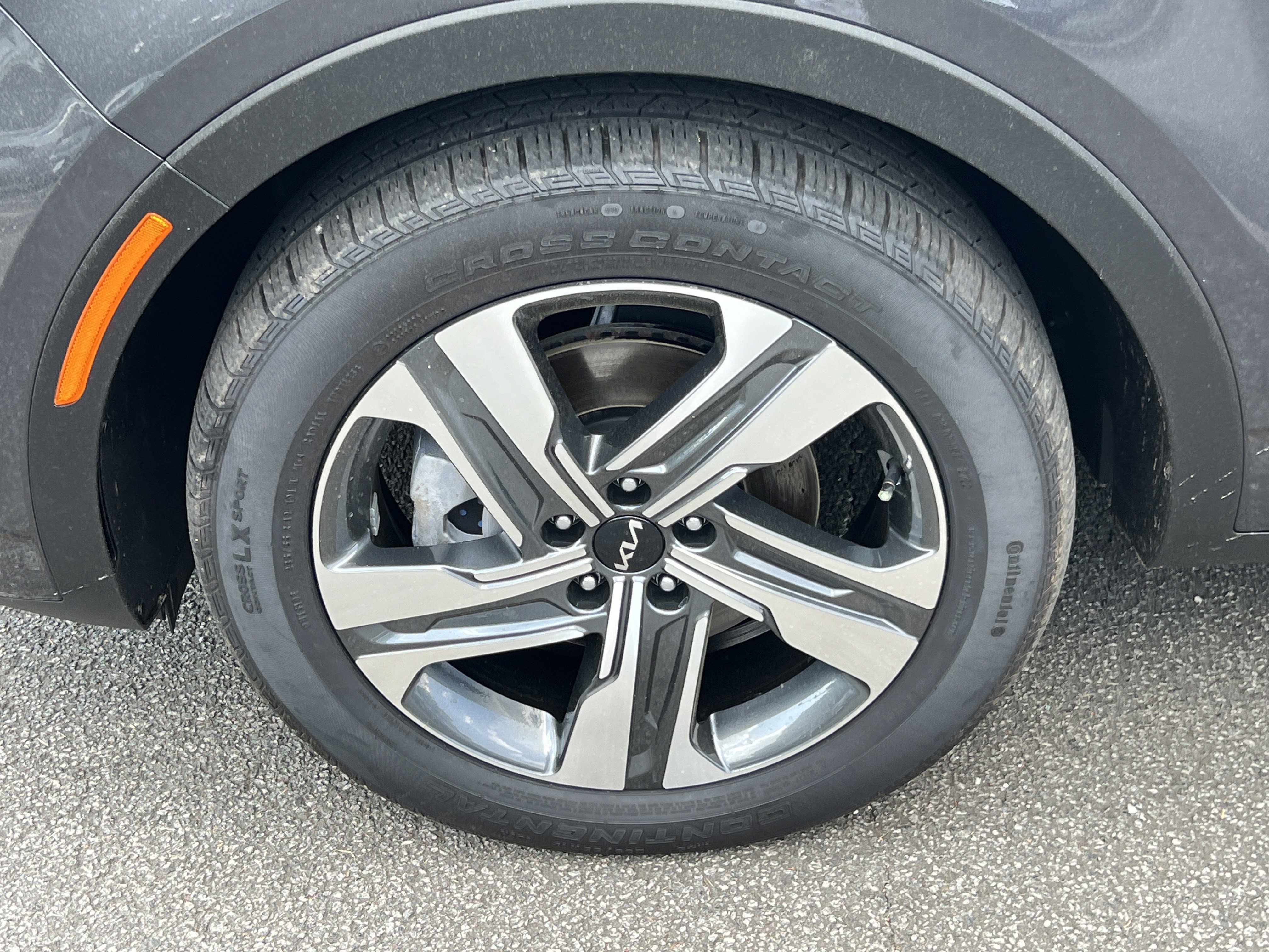 Certified Used 2023 Platinum Graphite Kia SX Prestige image 11