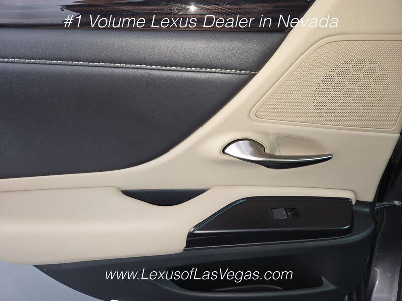 Used 2020 Gray Pearl Lexus 300h image 20