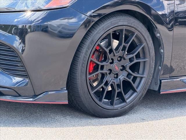Used 2020 Midnight Black Metallic TOYOTA  image 19
