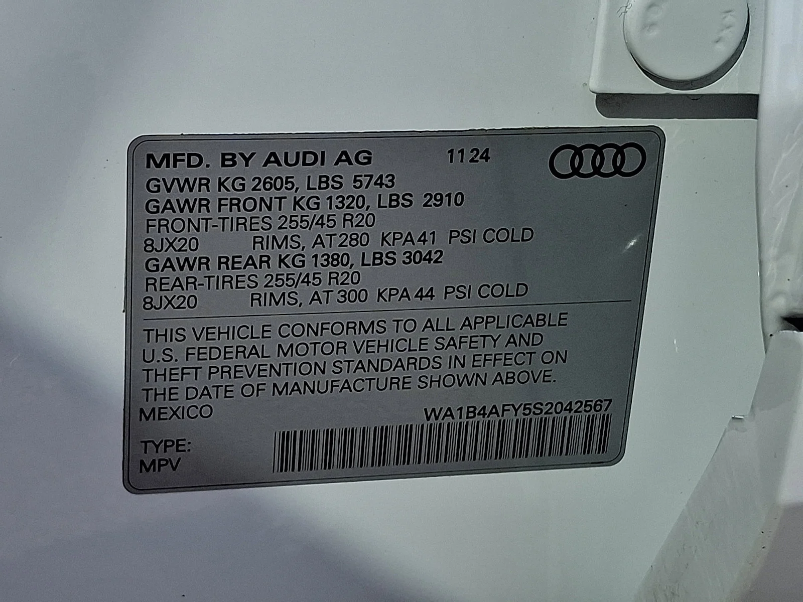Certified Used 2025 Arkona White   Z9z9 Audi Premium Plus image 28