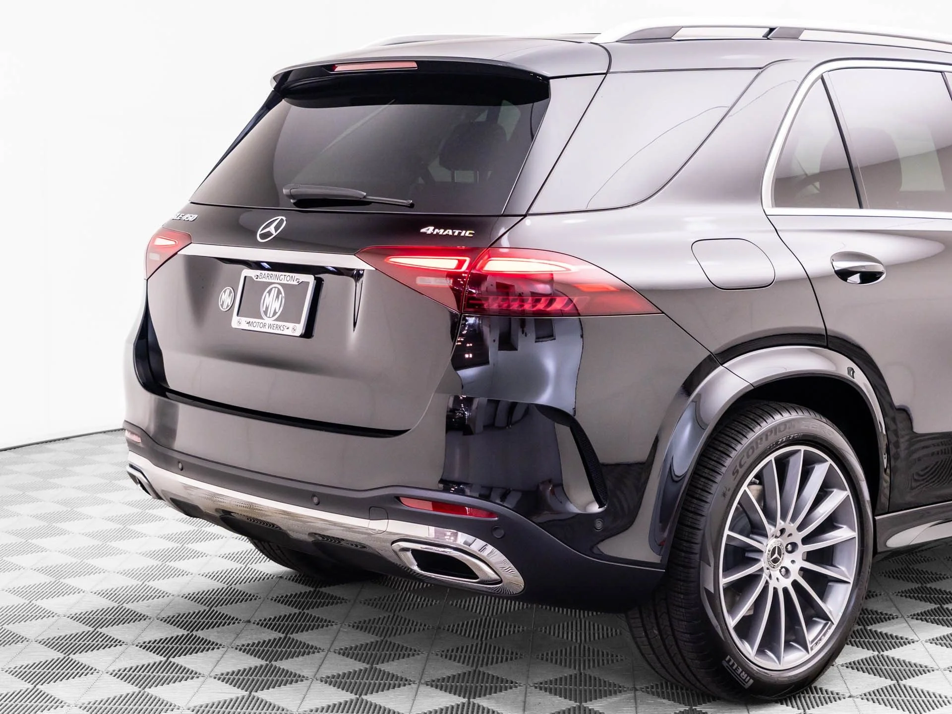 New 2026 Black Mercedes-Benz GLE 450 image 39
