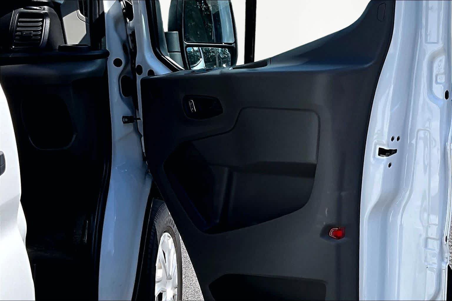 Used 2023 Oxford White Ford XLT image 23