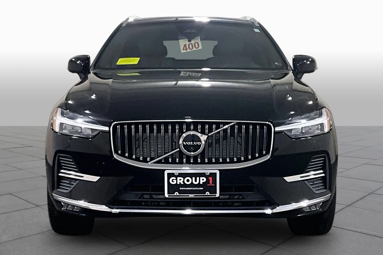 Used 2023 BLACK Volvo Plus Bright Theme image 3