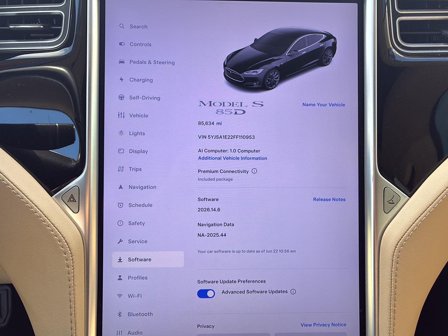 Used 2015 Tesla Model S 85D with VIN 5YJSA1E22FF110953 for sale in Kansas City