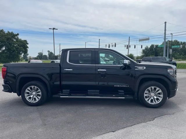Used 2023 Black GMC Denali image 5