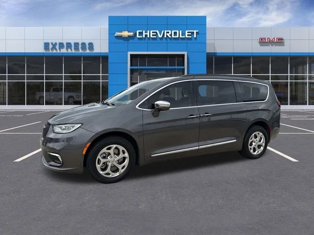 Pre-Owned 2022 Chrysler Pacifica Limited