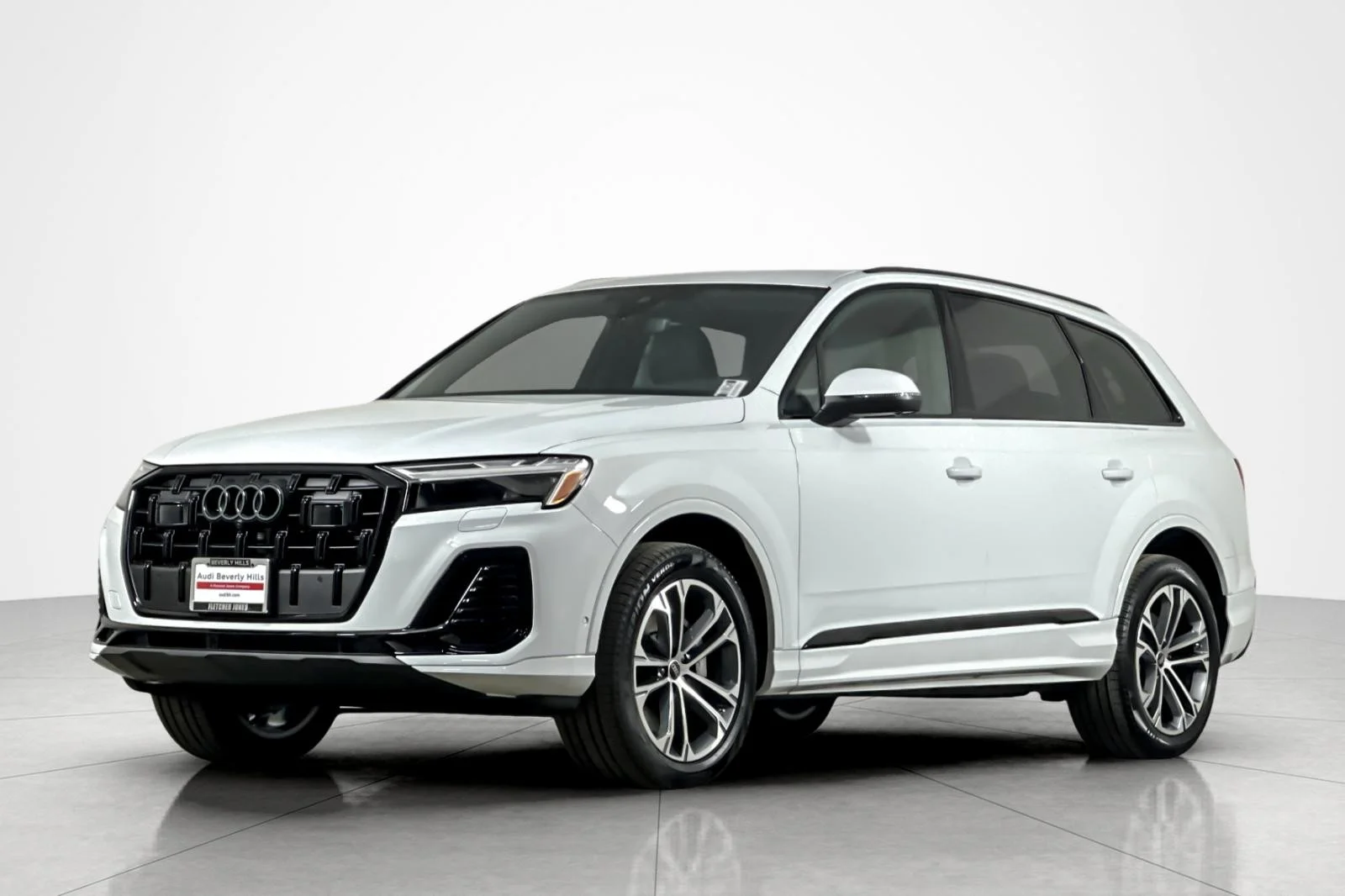 2026 Audi Q7 45 Premium quattro Tiptronic's photo