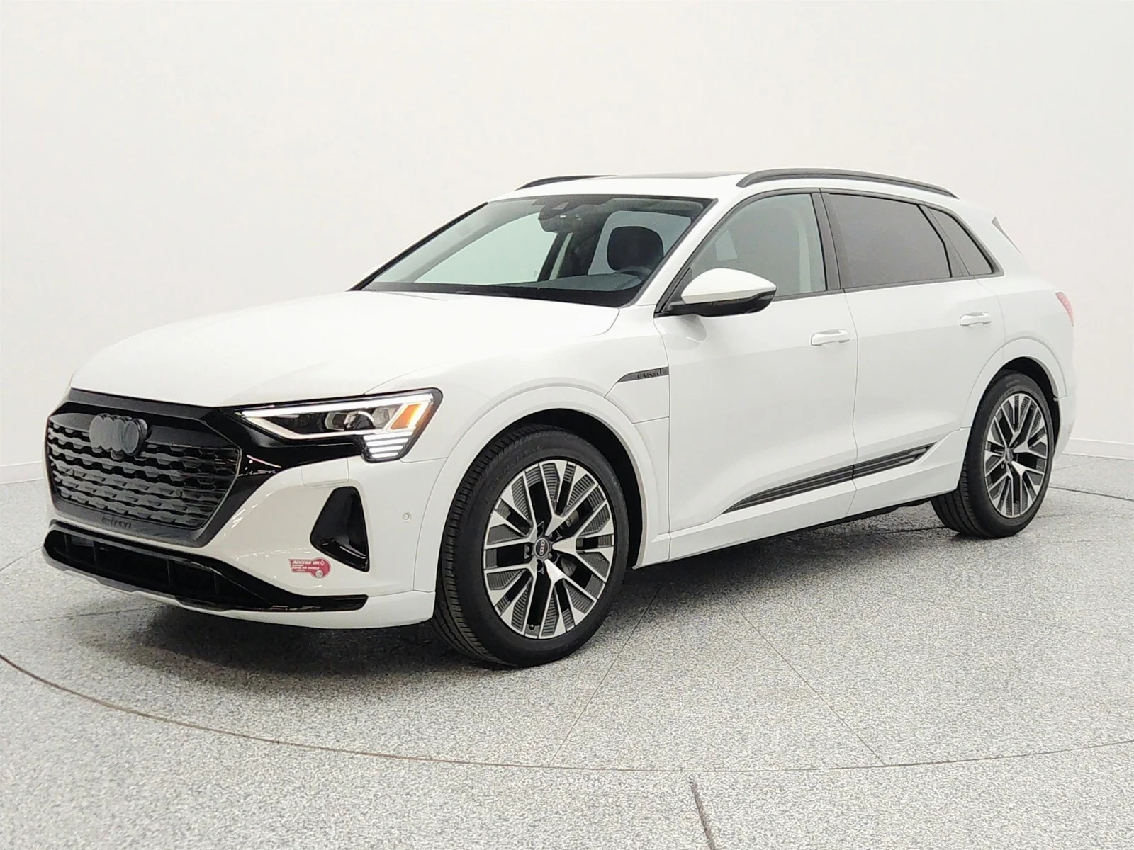 2024 Audi Q8 e-tron 55 114 kWh Premium Plus quattro's photo