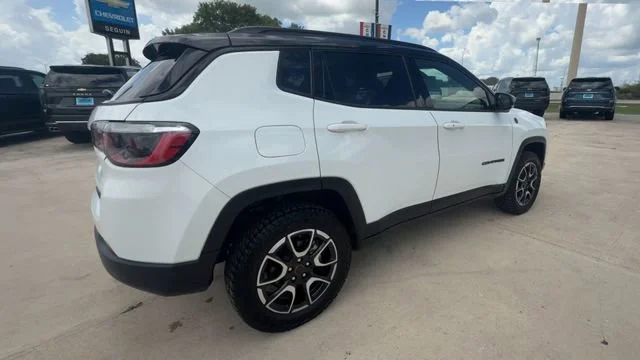 2025 Jeep Compass Trailhawk - Photo 8