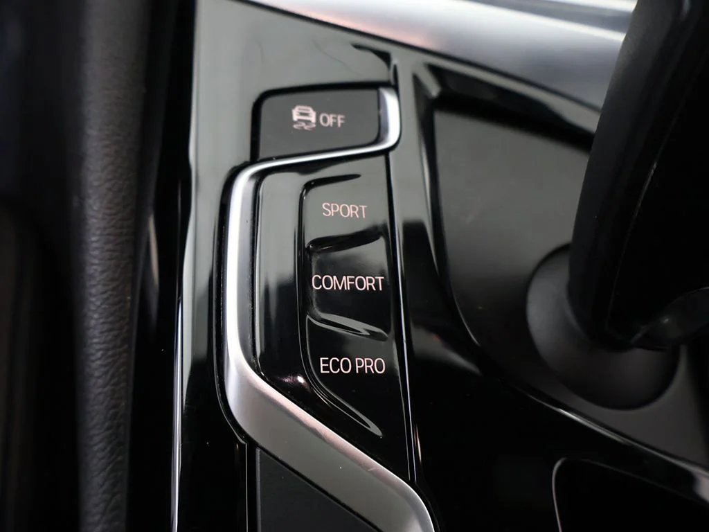 Used 2018 Dark Graphite BMW 530e xDrive iPerformance image 57
