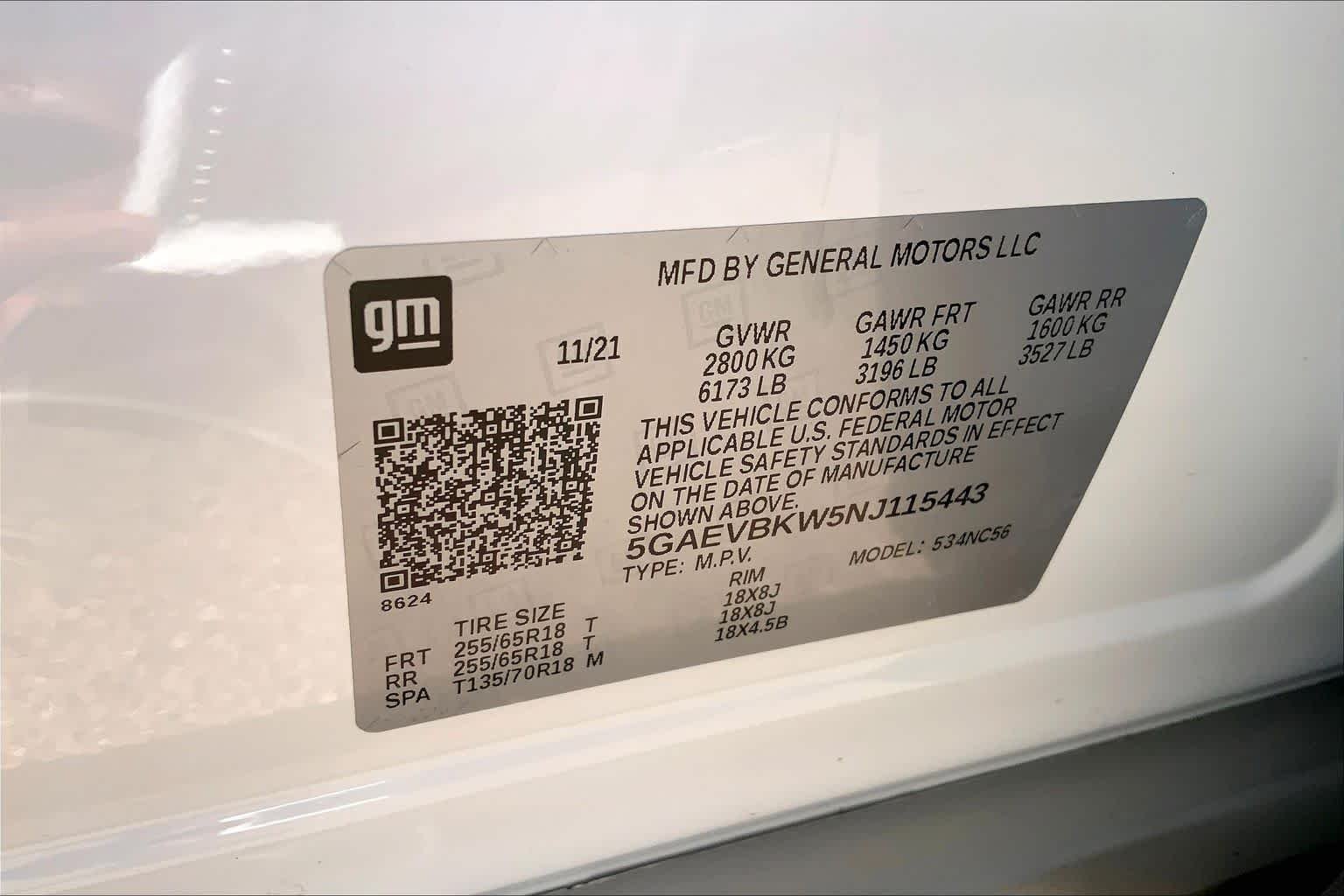 Used 2022 Summit White Buick Premium image 35