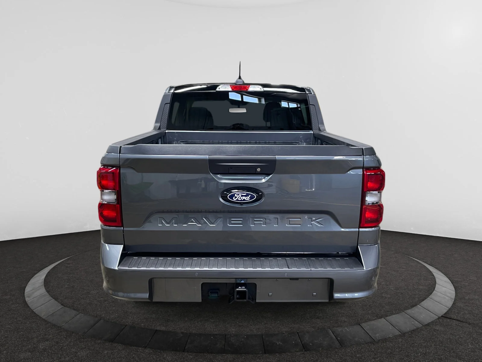 New 2026 Carbonized Grey Metallic Ford Lobo Standard image 4