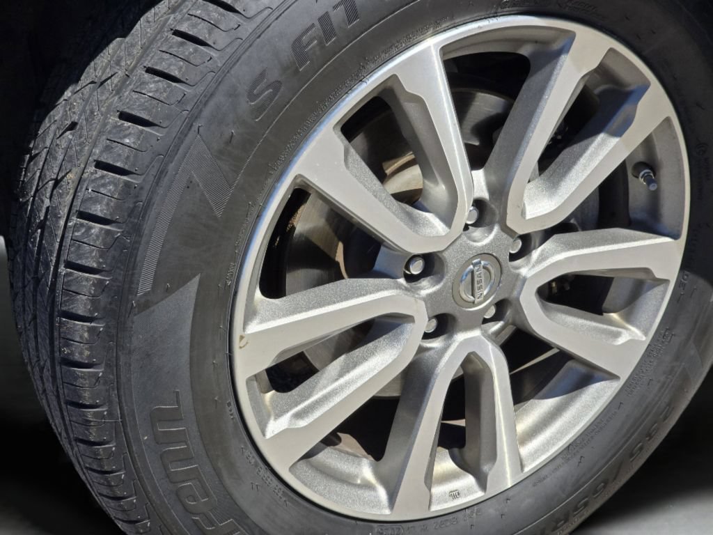 Used 2016 Gun Metallic Nissan SV image 23