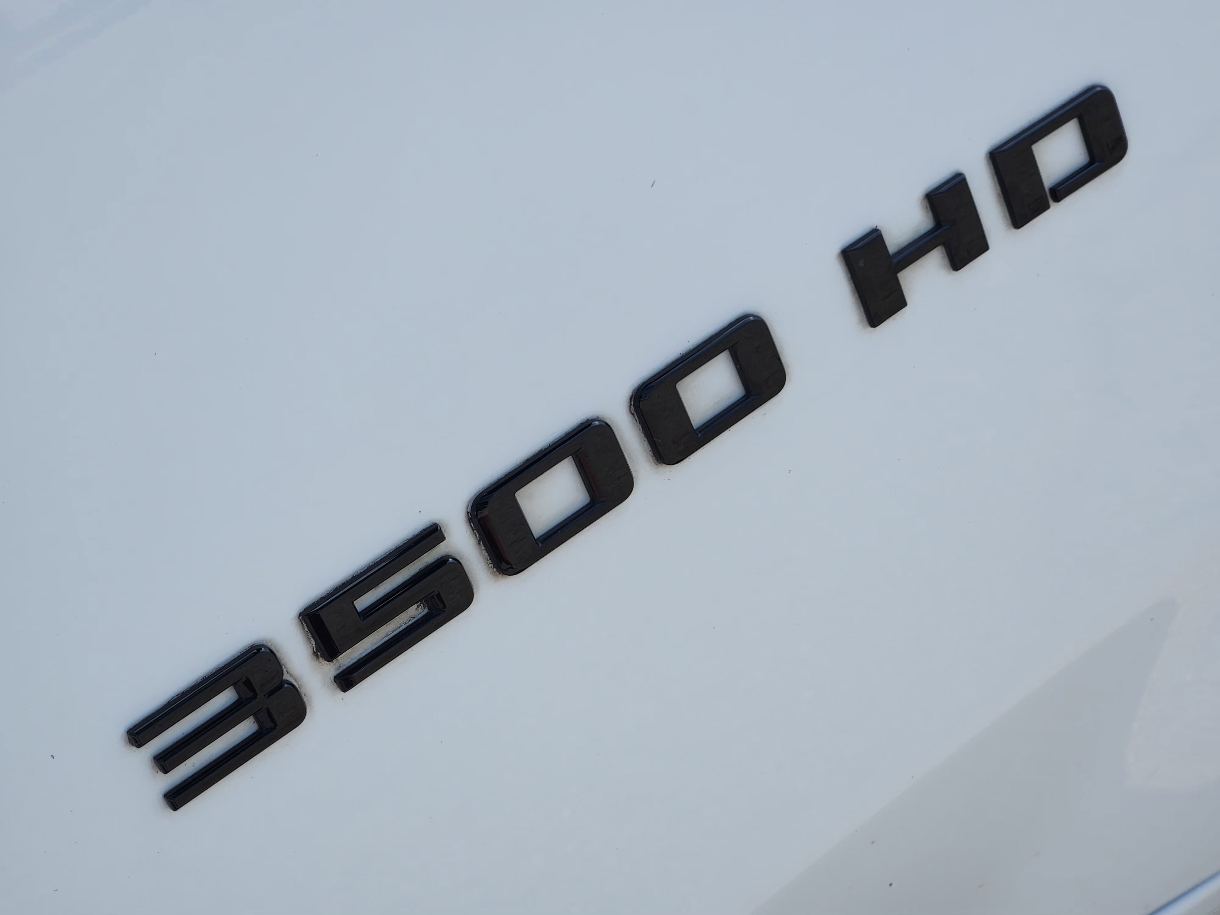 Used 2022 Summit White Chevrolet LTZ image 13