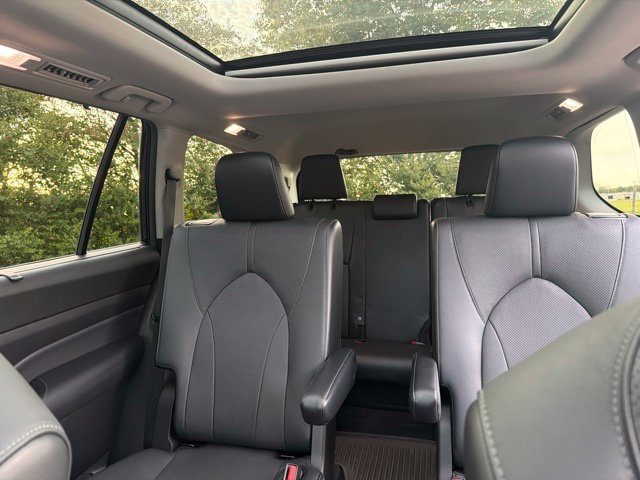 Used 2024  Toyota Limited image 16