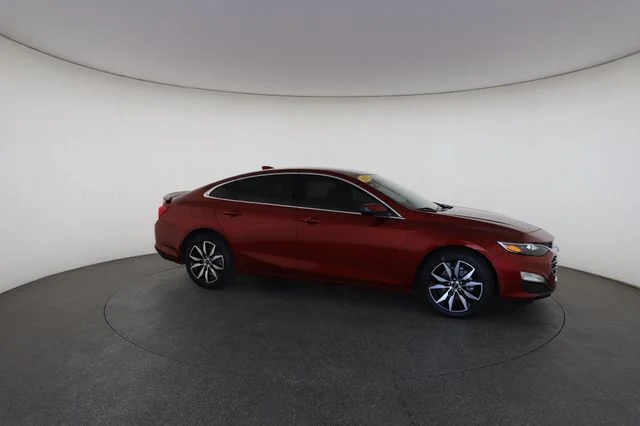Used 2021 Red Chevrolet RS image 25