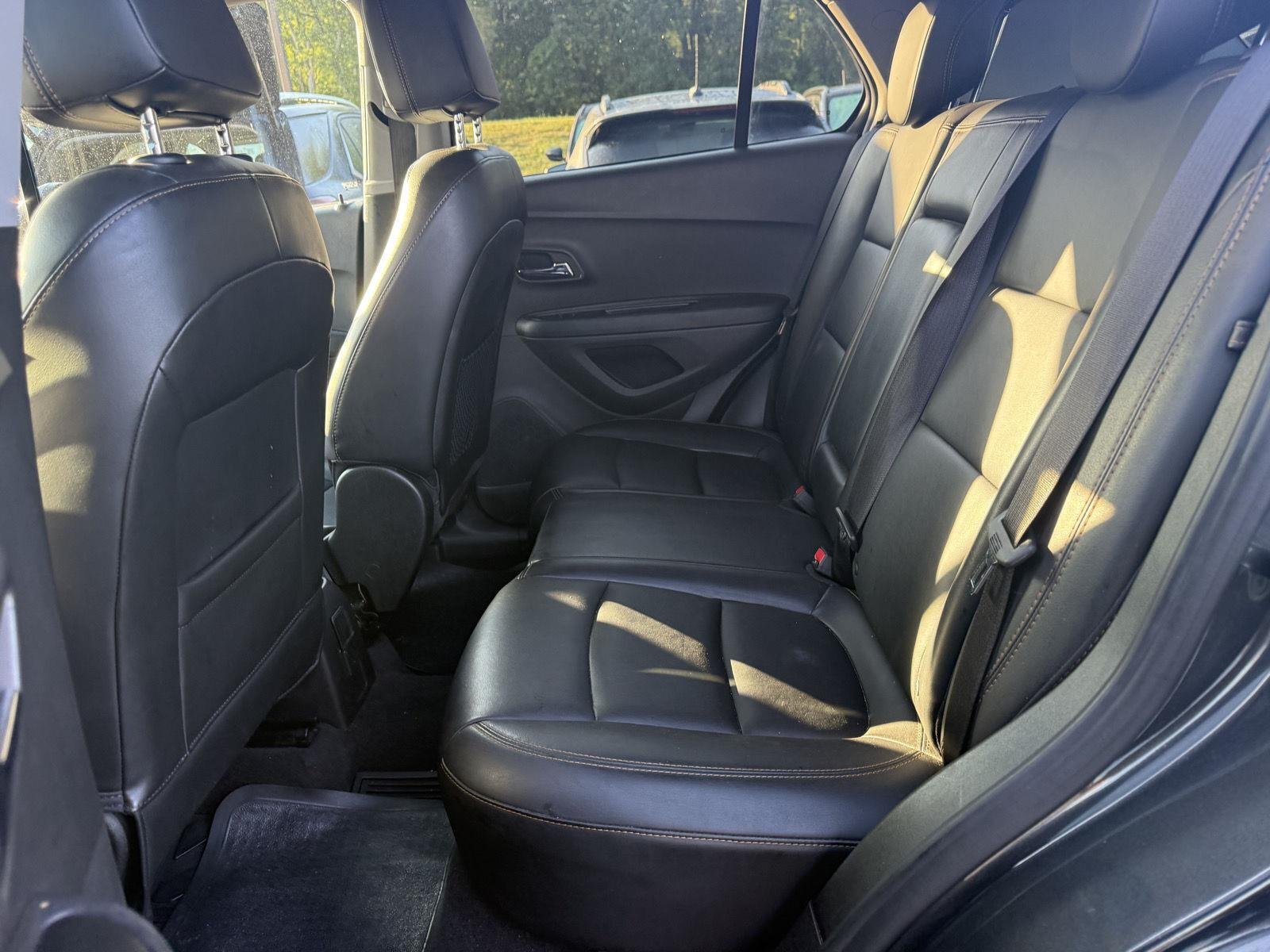 Used 2019 Nightfall Gray Metallic Chevrolet Premier image 9