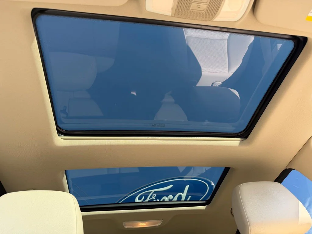 Used 2014 White Mercedes-Benz GLK 250 image 36