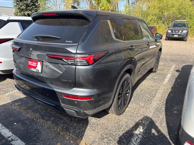 Certified 2026 Mitsubishi Outlander LE with VIN JA4J4VAB3TZ029640 for sale in White Bear Lake, Minnesota