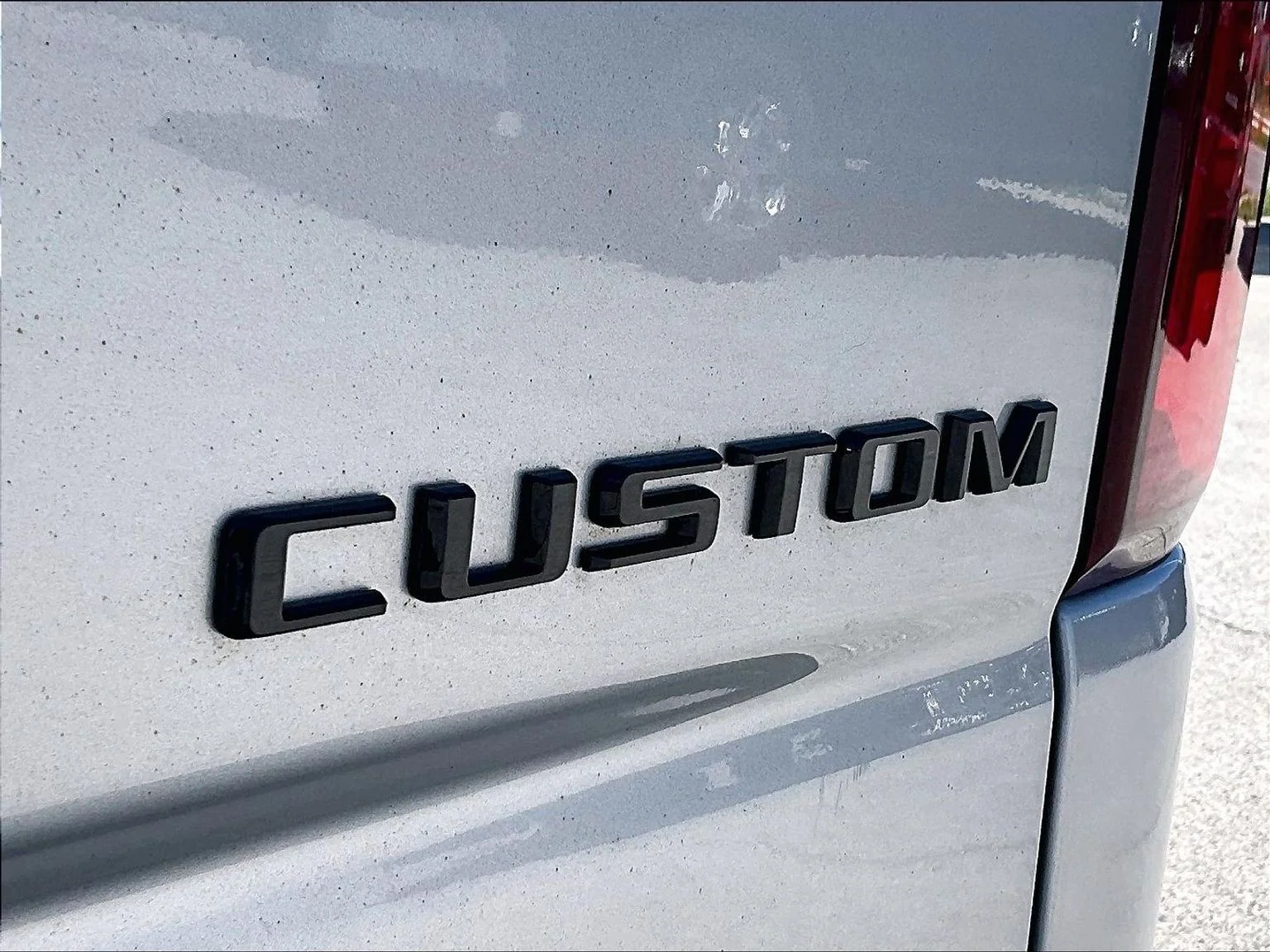Used 2021 Silver Chevrolet Custom image 9