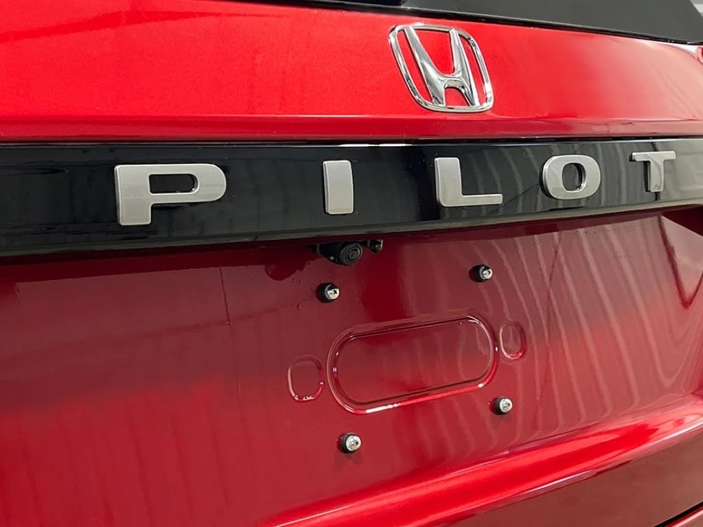 New 2026 Radiant Red Metallic II Honda Touring image 6