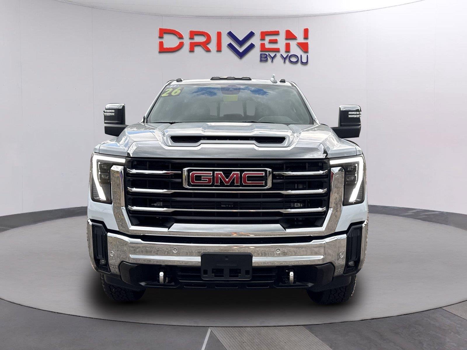 New 2026 Glacier White Tricoat GMC SLT image 9