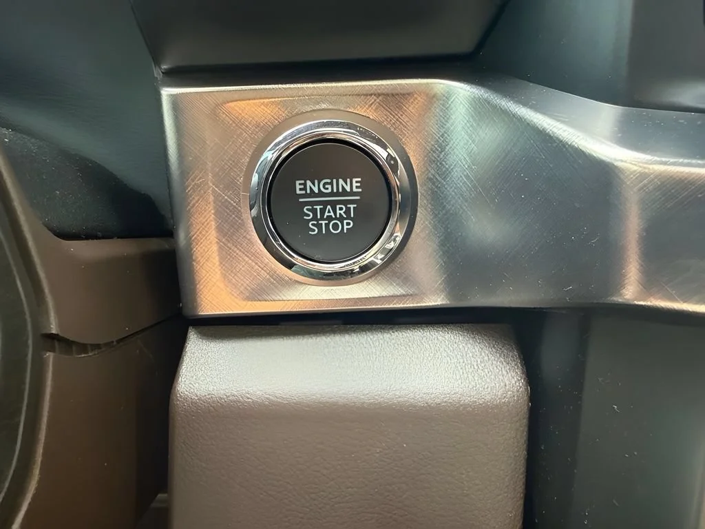 Used 2023  Ford XL image 19