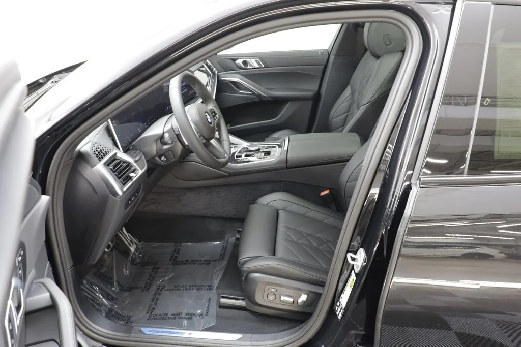 New 2027 BLACK SAPPHIRE BMW xDrive40i image 7