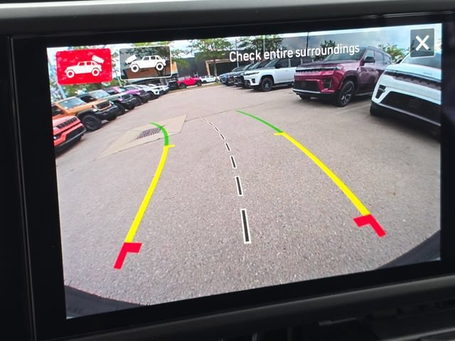 New 2026 Goldilocks Exterior Paint Jeep Sahara image 9